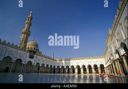 Il cortile della dalla Moschea di Al Azhar del Cairo in Egitto Foto Stock