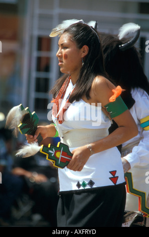 Gallup - New Mexico - USA - ottantacinquesimo Inter-tribal festival giovane donna indiana Foto Stock