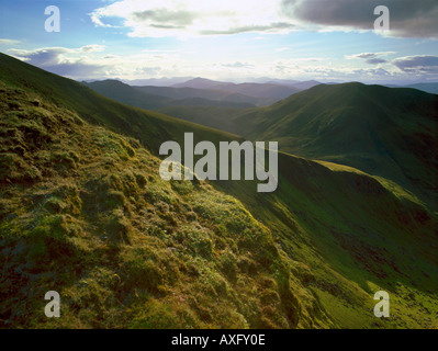 Guardando ad ovest dal vertice del Beinn Ghlas, Ben Lawers, Perthshire Scozia Scotland Foto Stock