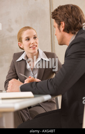 Due persone di affari Foto Stock