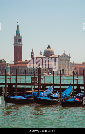 Isola di San Giorgio Maggiore come visto dal molo (Pier) nr Piazza San Marco Venezia Veneto Italia Foto Stock