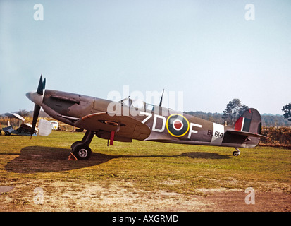 Il Supermarine Spitfire Mk V BL614 a RAF Colerne 1976 Foto Stock