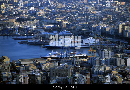Palermo è una città fondata nel VIII secolo a.c. dai Fenici commercianti attorno ad un porto naturale sulla costa NW della Sicilia. Foto Stock