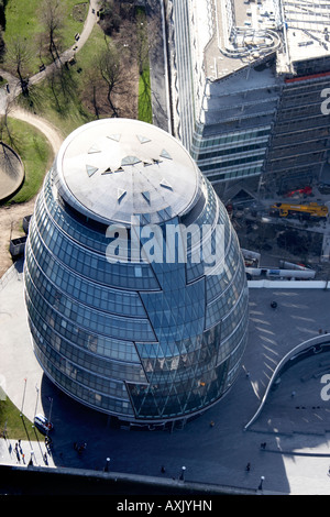 Elevato livello obliquo di vista aerea a sud della città di Londra sindaco s Office City Hall London SE1 Inghilterra UK Feb 2006 Foto Stock