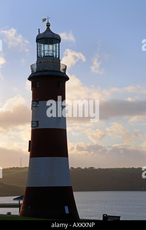 Smeaton's Tower, Plymouth Hoe, affacciato sul Plymouth Sound. Foto Stock