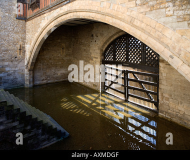 La Torre di Londra traditore's Gate Foto Stock