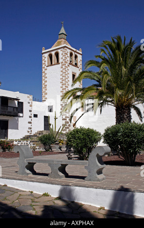 La CHIESA DI SANTA MARIA IN un piccolo villaggio di Betancuria sull'isola delle Canarie di Fuerteventura. Europa Foto Stock