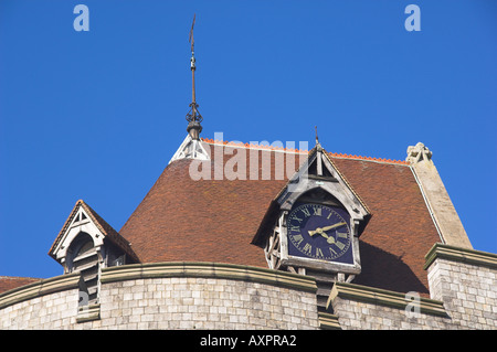 In Europa il Regno Unito GB Inghilterra Berkshire il Castello di Windsor e orologio Foto Stock