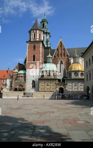 La Cattedrale dentro il Castello Reale di Wawel, Cracovia in Polonia. Foto Stock