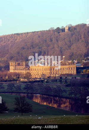 Chatsworth House nel Derbyshire Peak District National Park La sede del duca di Devonshire Palace del picco Foto Stock