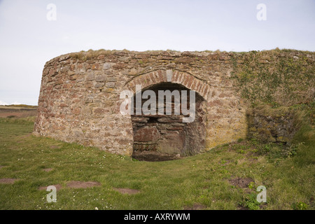 Fornace di calce al St Brides, Pembrokeshire, Galles. Foto Stock