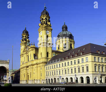 Geografia / viaggi, in Germania, in Baviera, Monaco di Baviera, chiese, Theatinerkirche, vista esterna, chiesa di corte, S. Gaetano, donati da el Foto Stock