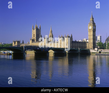 Geografia / viaggi, Gran Bretagna, Inghilterra, Londra, viste sulla città / città vedute, le Case del Parlamento (Palazzo di Westminster), vista esterna, neo-gotico, Victoria Tower, Big Ben, vista esterna, Fiume Themse, Additional-Rights-Clearance-Info-Not-Available Foto Stock