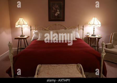 Camera da letto con letto King Size Foto Stock