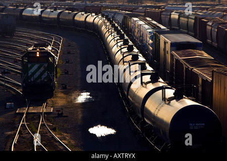 Serbatoio di etanolo autovetture sedere in treno cantiere in Galesburg, IL. Foto Stock