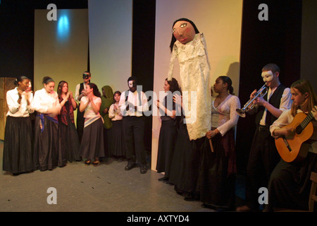 Classe di dramma a sixth form college di Londra Sud GB UK Foto Stock