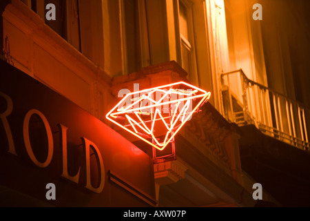 Neon display diamante sign in Anversa, Belgio Foto Stock