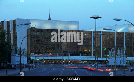 Berlino. Palast der Republik, circa 1990. Foto Stock