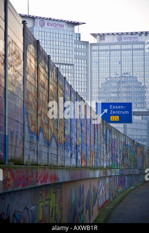Città di Essen con azienda Evonik edificio, in Germania, in Renania settentrionale-Vestfalia, la zona della Ruhr, Essen Foto Stock