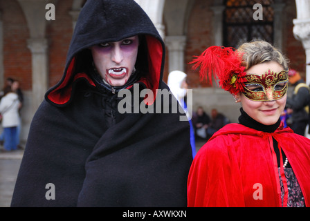 A Venezia il Carnevale 2008 il conte Dracula nel marzo square Foto Stock