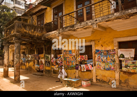 Decadendo house di Panaji precedentemente noto come Panjim, Goa, India Foto Stock