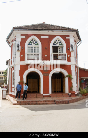 Nel quartiere latino di Panaji precedentemente noto come Panjim, Goa, India Foto Stock