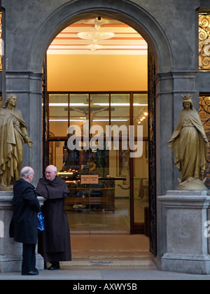 Chiesa Carmelitana di Whitefrar, dove San San Valentino rimane Lay, Whitefriar Street, Dublino, Irlanda Foto Stock