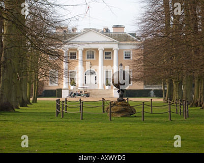 The Historic Mansion At Howletts Wild Animal Park, Bekesbourne Road, Bekesbourne, Littlebourne, Canterbury, Kent, Inghilterra, Regno Unito Foto Stock