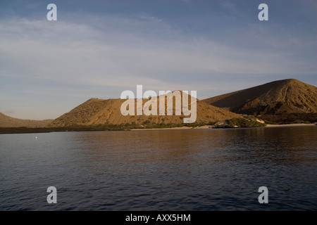 Questa grande cinder cone talvolta noto come un cono parassita forme sul fianco del vulcano principale Foto Stock