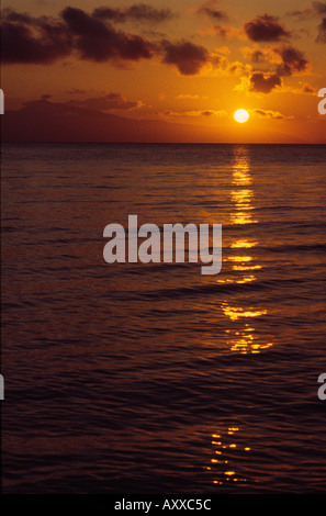 Tramonto sul Golfo di Thermaikos dal Halkidiki verso monte Olimpo Foto Stock