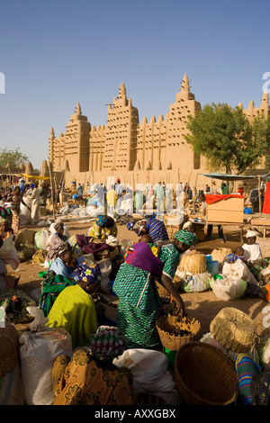 Djenne moschea, la più grande struttura di fango nel mondo, Djenne, Niger Inland Delta, Mali, Africa occidentale Foto Stock