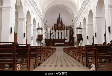 Navata centrale Iglesia de la Santisima Trinidad Cuba Foto Stock