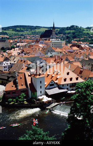 Vista dal castello di Cesky Krumlov, Sito Patrimonio Mondiale dell'UNESCO, Repubblica Ceca, Europa Foto Stock