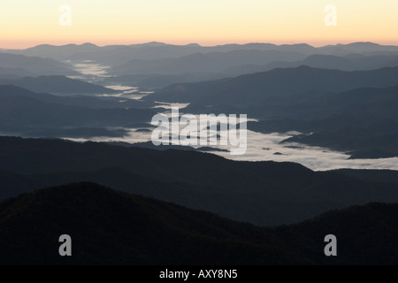 Sunrise dal Clingmans Dome nel Parco Nazionale di Great Smoky Mountains Foto Stock