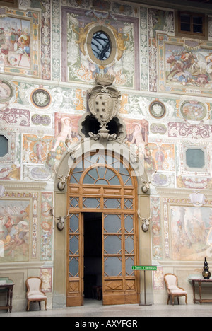 Affresco che celebra la gloria dei Medici da Cosimo Daddi )c1590) nel cortile del nella Villa Medicea La Petraia Foto Stock