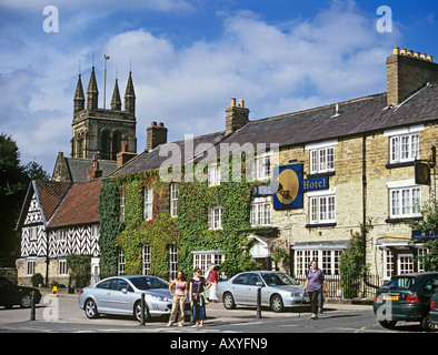 HELMSLEY North Yorkshire Regno Unito settembre il Black Swan Hotel fiancheggianti la piazza del mercato in Helmsley Foto Stock