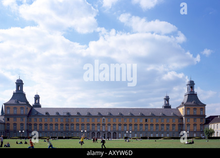 Bonn, Rheinische Friedrich-Wilhelm-Universität, Hofgarten, ehem. kurfürstliche Residenz Foto Stock