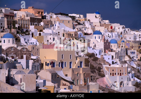 Santorini, Oia, Stadtansicht Foto Stock