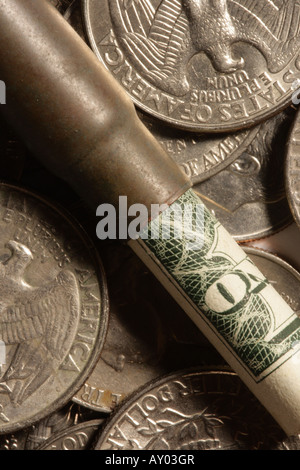 'US MONEY & involucro shell' Foto Stock