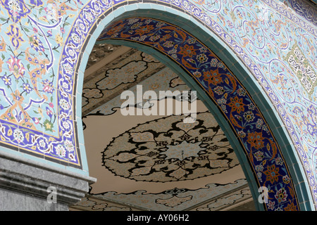 Mosaico in Sayyida Zeinab moschea iraniana, Damasco, Siria, Medio Oriente Foto Stock