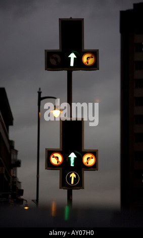 Un insieme di semafori in Newhall Street Birmingham West Midlands, Regno Unito Foto Stock