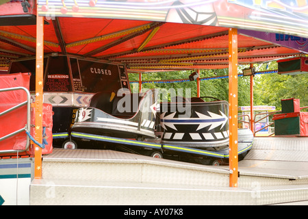 Waltzer ride in una fiera in Saffron Walden in Inghilterra Foto Stock