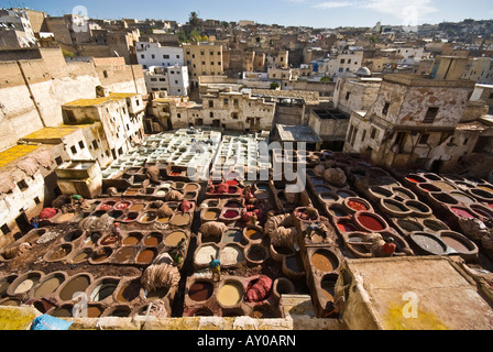 19 11 07 Fez Marocco all'interno della Medina la Conceria Chouara Photo Simon Grosset Foto Stock