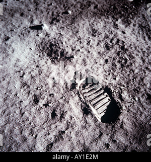 La NASA Apollo 11 astronauta Neil Armstrong impronta del piede sulla luna Foto Stock