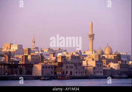Creek Bur Dubai skyline di Dubai Dubai Emirati Arabi Uniti Foto Stock