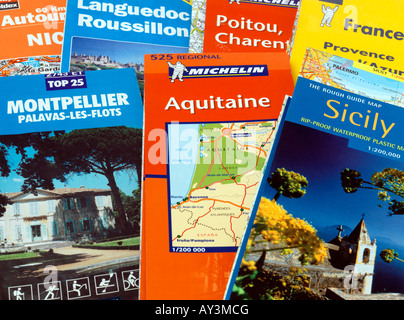 Selezione di Touring mappe stradali Foto Stock