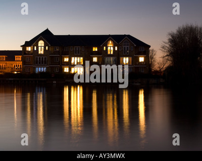 In Europa il Regno Unito Sunbury on Thames housing development 2008 Foto Stock