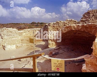 Israele Herzelia i resti della vecchia fortezza dei crociati di Apolonia AKA Arsuf Apollonia è un parco archeologico Foto Stock