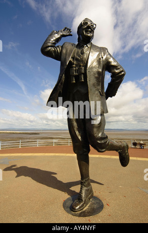Statua di Eric Morecambe sulla Promenade di Blackpool Lancashire Foto Stock
