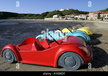 A forma di auto barche a remi baia del Quarnero a Susak lo stesso nome dell'isola Croazia Foto Stock